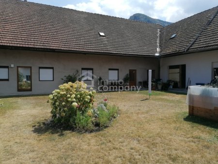 Geschichte trifft Zukunft - Einzigartiger Vierkanthof mit Gasthaus und 4 Wohneinheiten