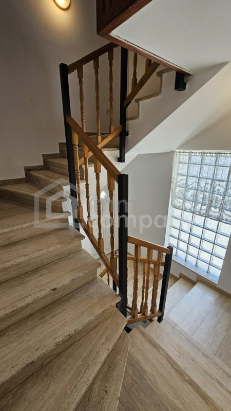 Große Mietwohnung mit Wintergarten zum kleinen Preis in Hof/Leithagebirge!