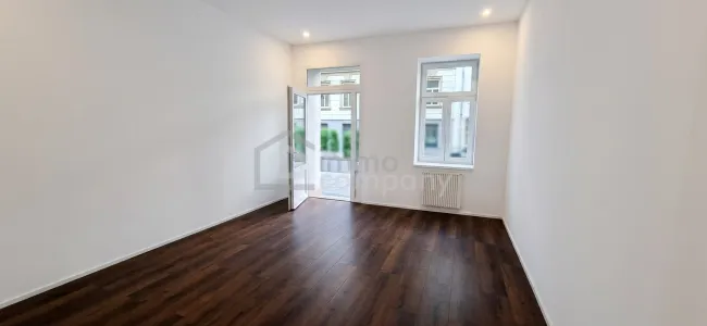 Erstbezug nach Generalsanierung Büro/Praxis in 50m² mit 2 Räumen, Teeküche nahe Tivoligasse ! - Titelbild