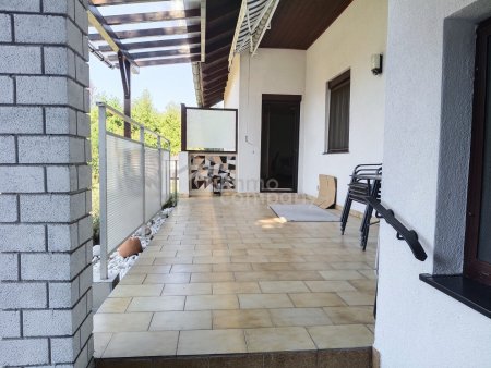 Charmanter Bungalow in Theresienfeld, 4 Zimmer, Garten, Terrasse, Garage