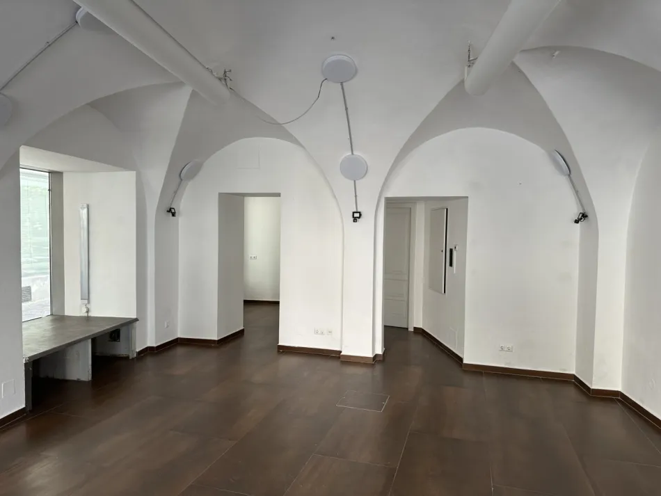 Attraktives Geschäftslokal mit historischem Gewölbe in bester Frequenzlage von Eisenstadt - Titelbild