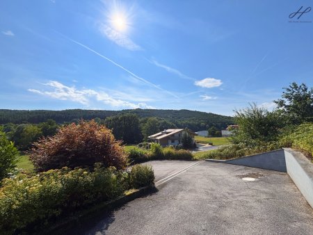 Exklusiver Bungalow in Alleinlage mit eigenem Wald, traumhaftem Fernblick und absoluter Privatsphäre