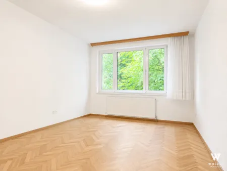Wohnen im Grünen mit hervorragender Anbindung - gepflegte 2-Zimmer-Wohnung mit Gartennutzung