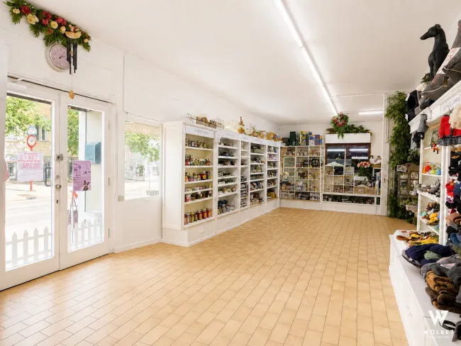 Vielseitiges Zinshaus mit Entwicklungspotenzial I 5 Autominuten nach Schönbrunn | BK II, 10,5m - Bild