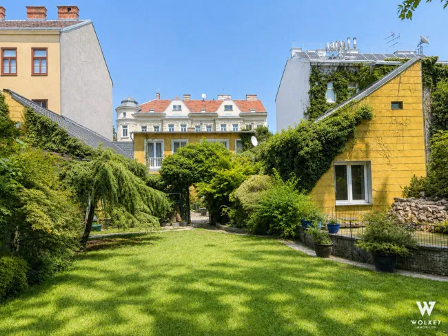 Vielseitiges Haus mit Entwicklungspotenzial I Geschäftsfläche inklusive Wohnraum I 5 Autominuten nach Schönbrunn | BK II, 10,5m - Titelbild