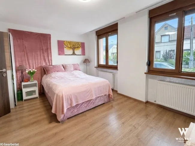Familienparadies in Strasshof | 8 Zimmer verteilt auf ca. 180m2 NF | 600 m² Grundstück | nur 800m zum Bahnhof - Bild