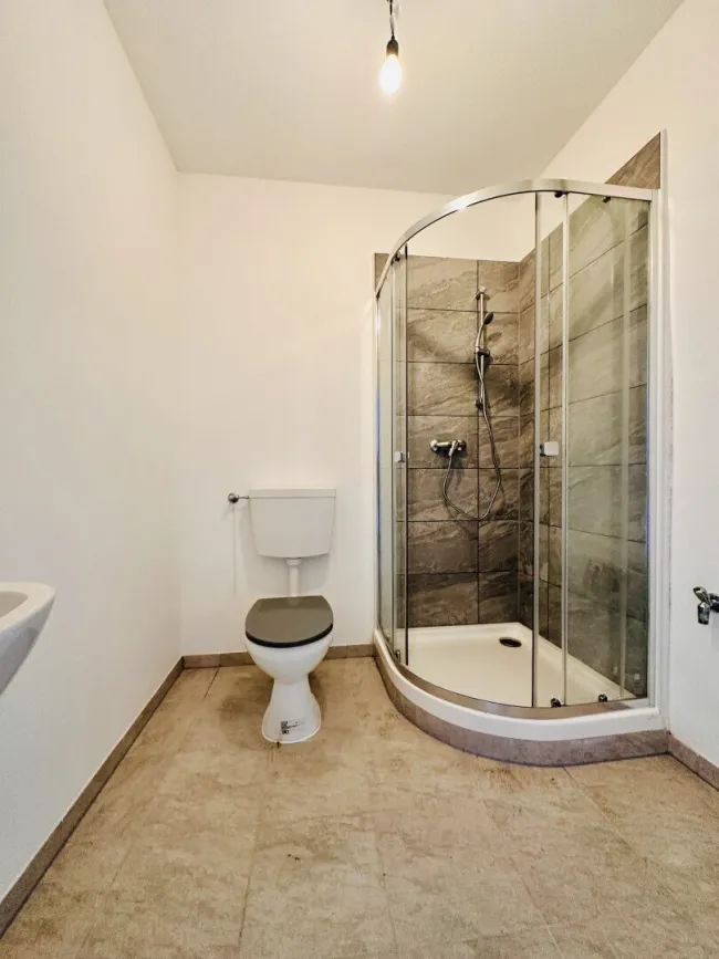 Eigennutzen oder Rendite - Tolle Erdgeschosswohnung mit 43 m² und allgemeinen Garten (Top 1) in Wiesmath - Bild