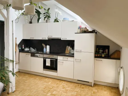 Schöne 2-Zimmer-Galeriewohnung mit Balkon in ruhiger Grazer Innenstadtlage