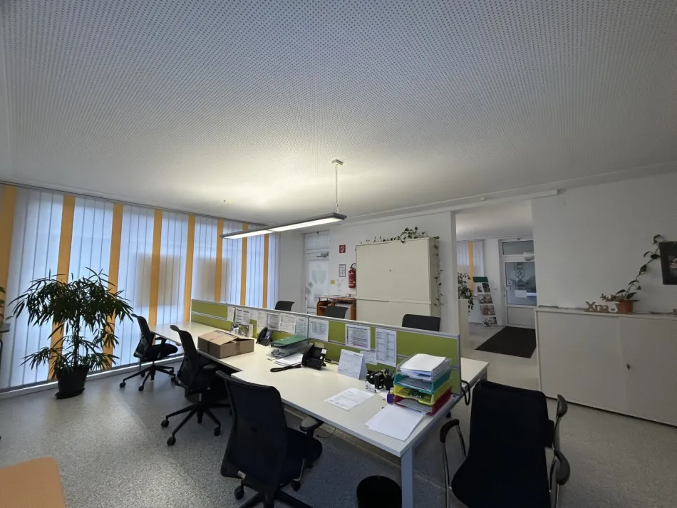 + 138m² Geschäftsraum in guter Lage,in Oberpullendorf zu kaufen! + - Bild