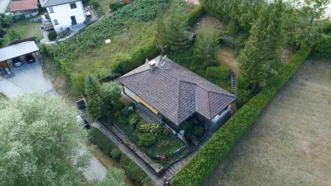 Gepflegter Bungalow in ruhiger Lage von Alland – Wohlfühlen mit Gartenidylle - Bild