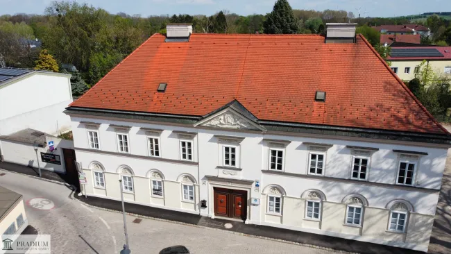 Charmantes Zinshaus mit 7 Bestandsobjekten & Entwicklungspotenzial in Bestlage von Bruck an der Leitha - Titelbild