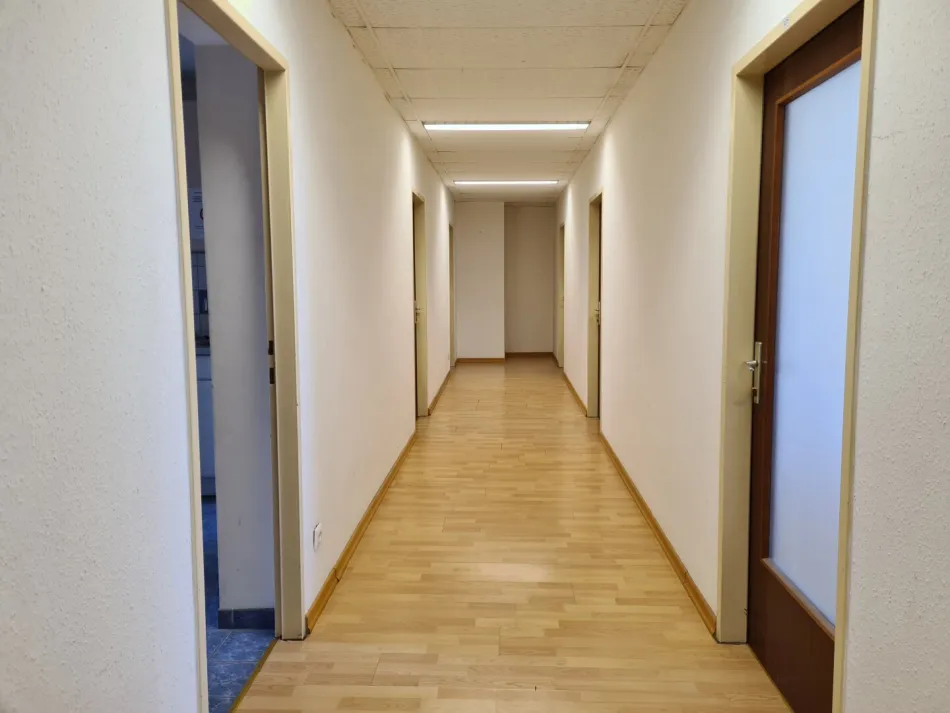 Kostengünstige Kleinbüros in der Nähe von Strebersdorf - Bild