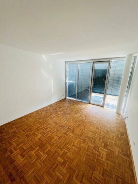 Ruhige neu renovierte 65m2 Gartenwohnung in TOP-Lage mit viel Raum für individuelle Gestaltung!