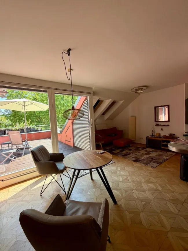 Repräsentative Gründerzeitvilla - vier Einheiten - Stilvolle Architektur trifft moderne Vielseitigkeit - Bild