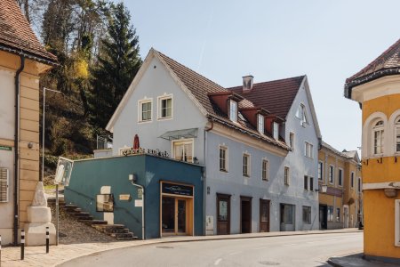 Gut vermietetes Zinshaus im Ortskern von Ehrenhausen – 5,2 % Rendite!