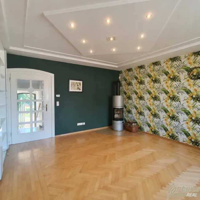 Stilvolle Villa von 1913 mit traumhaftem Garten in Fischamend - Bild