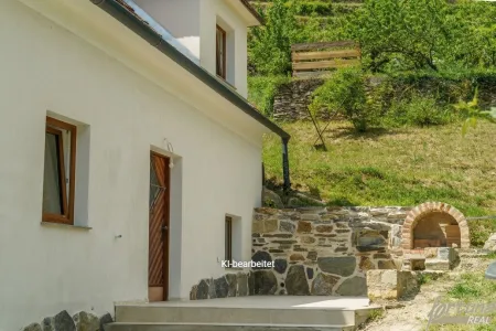 Groisbach in der WACHAU: Landhaus mit terrassenförmigem Grundstück – Donaublick vom oberen Grundstücksbereich