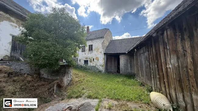 Charmantes Bauernhaus in Purk, 70m², 3 Zimmer, Garten, sanierungsbedürftig - Bild