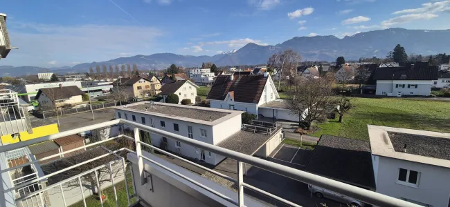 Preisgünstige 2-Zimmer-Wohnung in Lustenau mit Balkon & Garage – ideal für Handwerker - Titelbild
