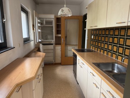 Eine zentrumsnahe 4-Zimmer-Wohnung mit Loggia in Saalfelden – gestalten Sie Ihr neues Zuhause!