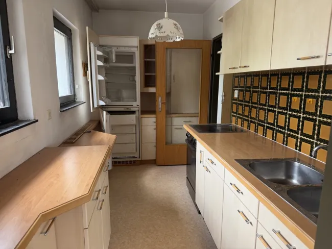 Eine zentrumsnahe 4-Zimmer-Wohnung mit Loggia in Saalfelden – gestalten Sie Ihr neues Zuhause! - Bild