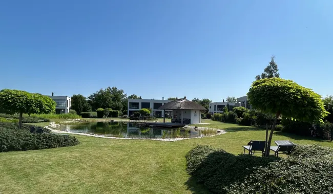 ++Wohnen wo andere Urlaub machen,das Chalet am Golfplatz unmittelbar neben der Therme Lutzmannsburg++ - Titelbild