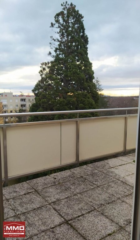 Dachgeschosswohnung mit Terrasse in zentraler Lage in Baden