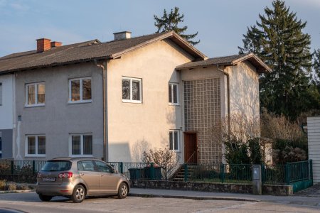 Vielseitiges Einfamilienhaus mit Garten & Garage in Stockerau!