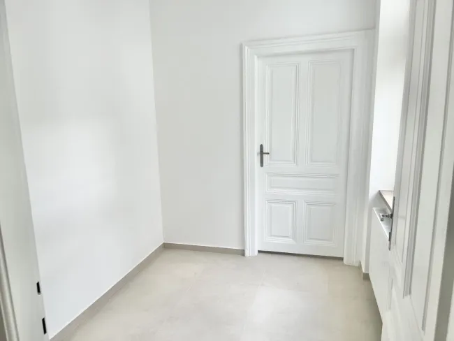 Großzügige, unbefristete 3-Zimmer-Altbauwohnung mit 98 m² - Nähe U4 Pilgramgasse - Bild