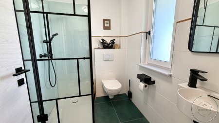 Mehr Platz für das Familienleben – stilvolles Einfamilienhaus mit 5 Zimmern, Doppelgarage & modernster Energietechnik