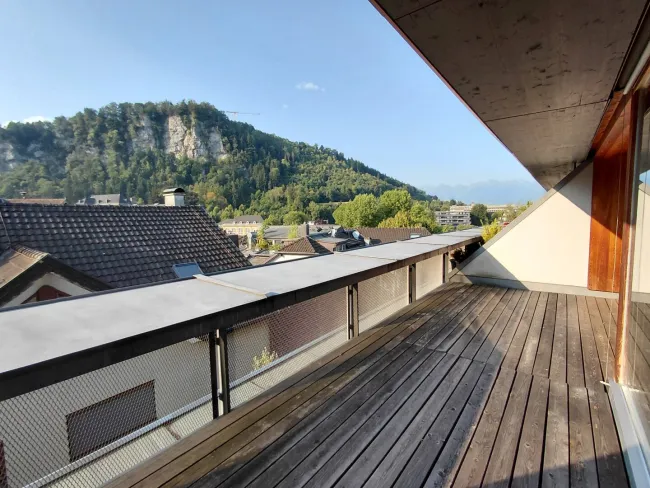Über den Dächern von Feldkirch: Helle 2-Zimmerwohnung zu vermieten - Titelbild