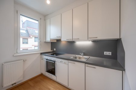 2-Zimmer Neubauwohnung mit Balkon und Tiefgaragenstellplatz! in bester Lage!