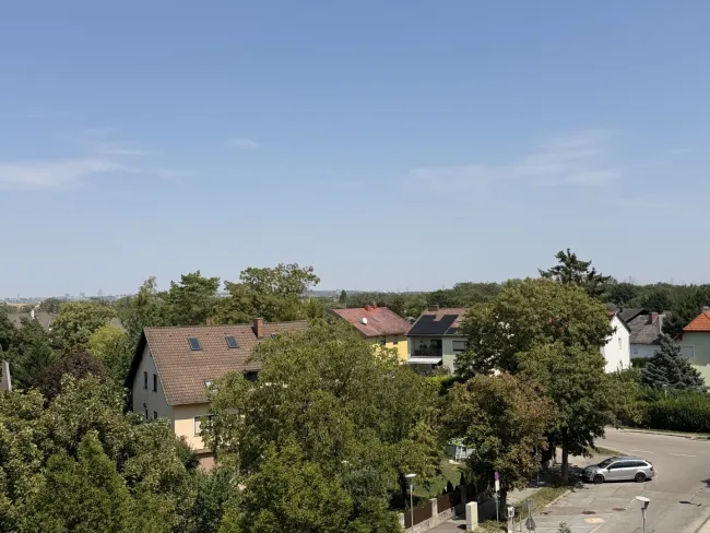 Großzügige 2-Zimmerwohnung mit Balkon, gepflegter Zustand, Ruhelage - Bild