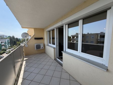 Großzügige 2-Zimmerwohnung mit Balkon, gepflegter Zustand, Ruhelage