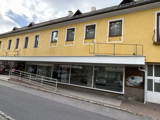 +++ Großzügiges Geschäftslokal zur Miete – direkt am Hauptplatz, Kirchschlag in der Buckligen Welt +++ - Titelbild