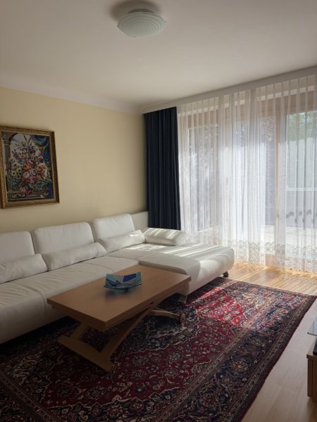 Ein- bzw. Zweifamilienhaus in elitärer oberlaaer Ruhelage, Garage, großer Garten, äusserst gepflegter Zustand