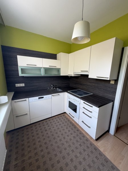 Top gepflegte 3 Zimmerwohnung mit Loggia und Parkplatz in absoluter Ruhelage in der Waldwiese