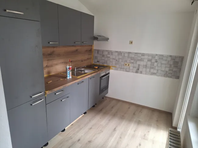 Gemütliche Single-Wohnung mit Terrasse in Ried im Innkreis - Titelbild