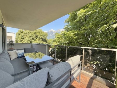 Hall in Tirol: Hochwertige 4-Zimmer-Wohnung mit zwei Tiefgaragenplätzen