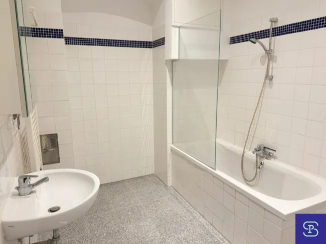 Bad mit Wanne
