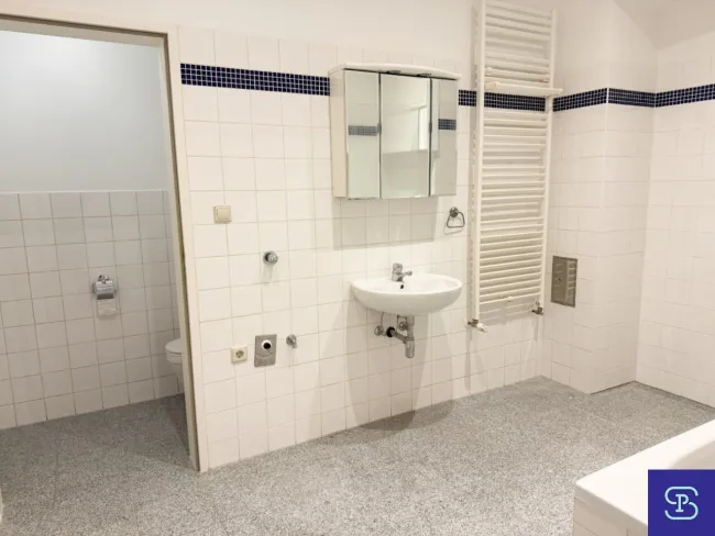 Bad mit Wanne