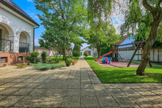 +++ Modernes Einfamilienhaus in Fertőszéplak – Wellness, Wein & Wohnkultur auf höchstem Niveau +++ - Titelbild