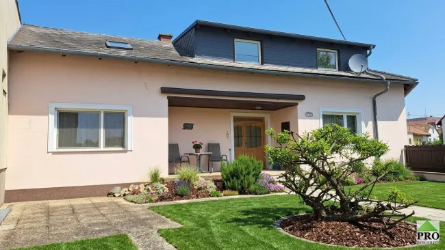 Großzügiges 7-Zi-Haus mit kleinem Garten, Terrasse & 2 Stellplätzen in 2034 Großharras - Bild