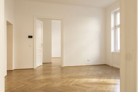 Charmanter Altbau. Frische saniert. Bestlage.