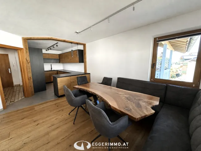 5751 Maishofen: großzügige, sonnige, 4 Zimmerwohnung mit 2 Balkone, im Zentrum von Maishofen, 1 Tiefgaragenstellplatz ! - Bild