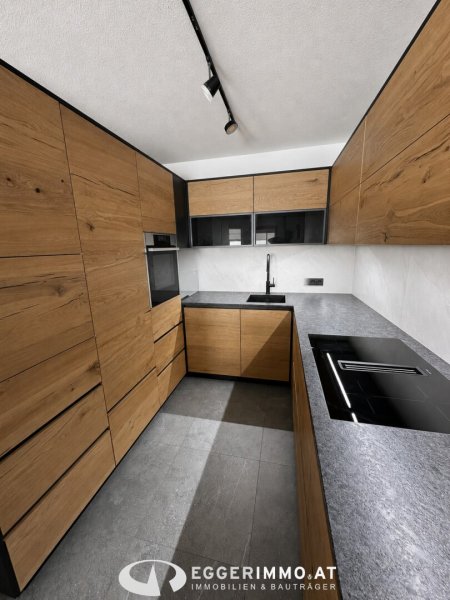 5751 Maishofen: großzügige, sonnige, 4 Zimmerwohnung mit 2 Balkone, im Zentrum von Maishofen, 1 Tiefgaragenstellplatz !