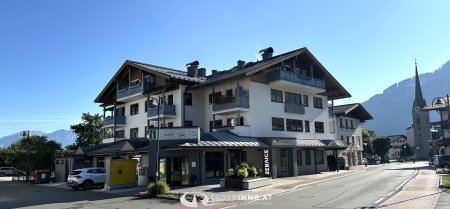 5751 Maishofen: großzügige, sonnige, 4 Zimmerwohnung mit 2 Balkone, im Zentrum von Maishofen, 1 Tiefgaragenstellplatz !