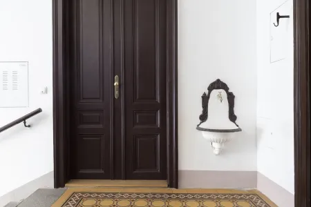 Wohnen mit Charakter. Frisch saniert. Bestlage.