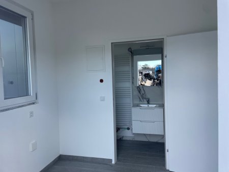 370qm topausgestattete Gewerbehalle für Werkstatt oder Lager