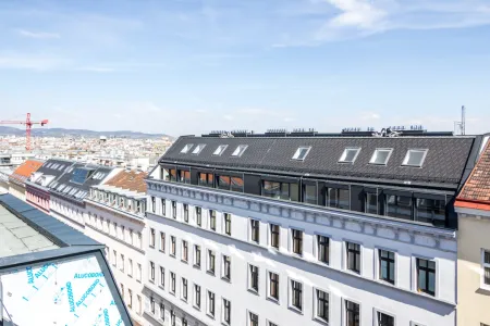Helle generalsanierte Altbauwohnung im 4. OG mit Lift nahe Wiedner Hauptstraße